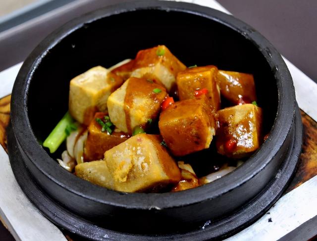 砂锅煲汤一般要煲几个小时「砂锅和瓦煲哪个煲汤好」